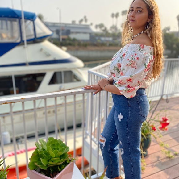 White over the shoulder Zara top with pink flowers - Picture 2 of 5